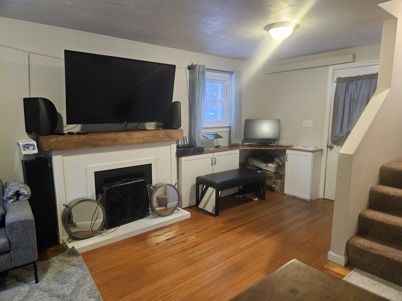 Building Photo - 289 Elmwood St