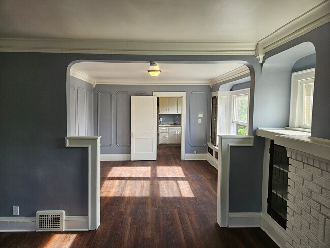 Building Photo - 14014 Edgewood Ave