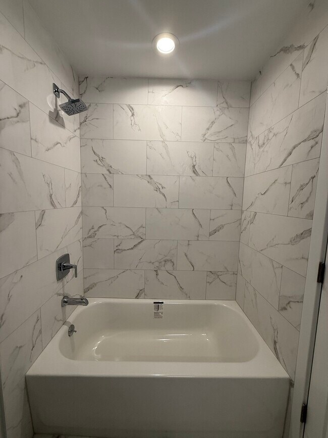 Building Photo - 1173 S Forums Ct