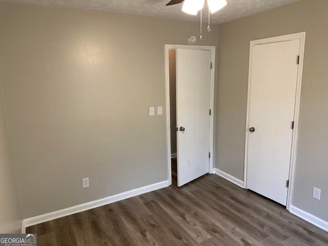 Building Photo - 115 Pine Terrace