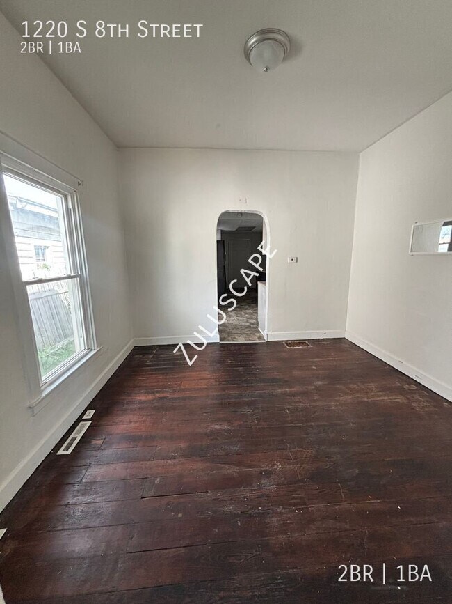 Building Photo - 1220 S 8th St