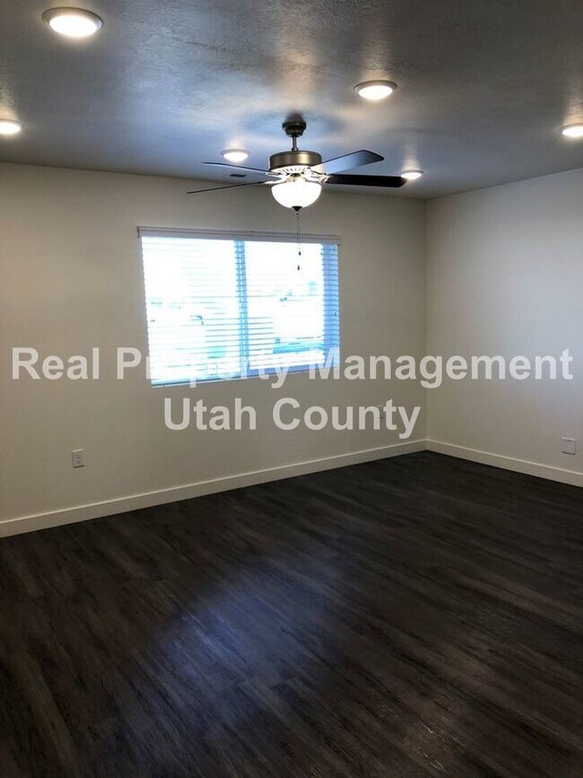 Building Photo - 8187 Broken Spoke Ln