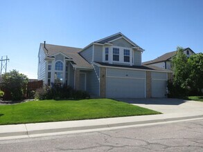 Building Photo - 3 bedroom / 3 bathroom / 3 car garage!
