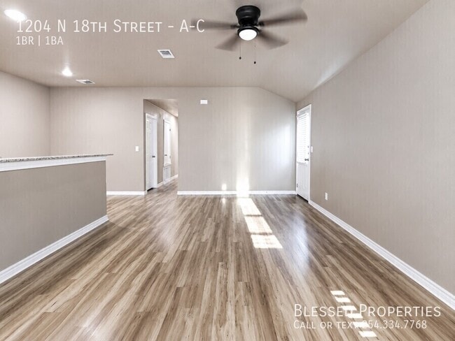 Building Photo - 1204 N 18th St