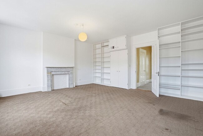 Building Photo - 150 W Concord St