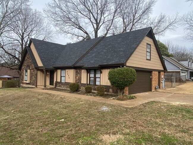 Building Photo - 4244 Chesapeake Way