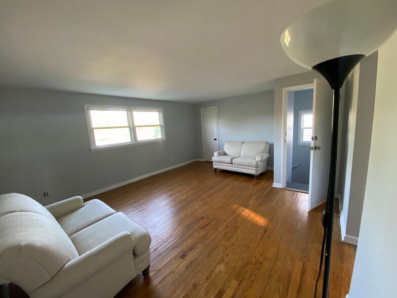 Living Room - 1326 Westcott St