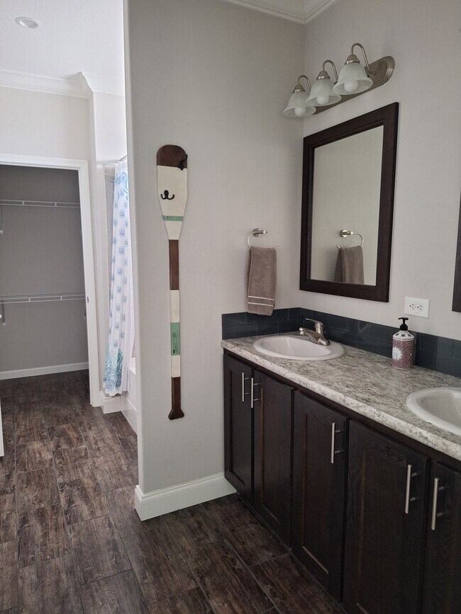 Building Photo - 29201 S Jones Loop Rd