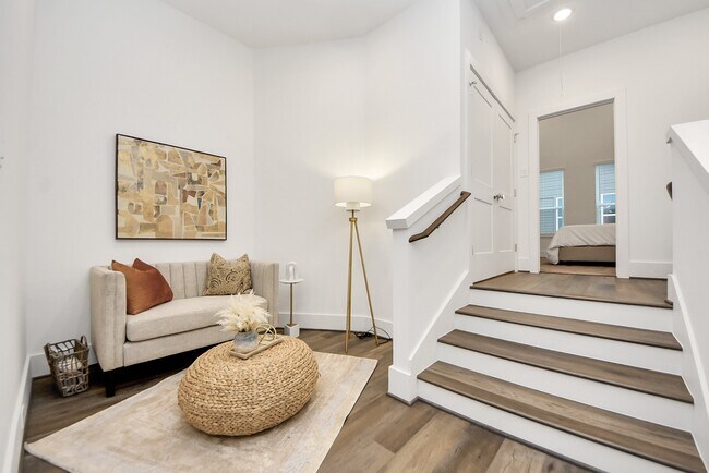 Building Photo - 7502 B Carver Rd