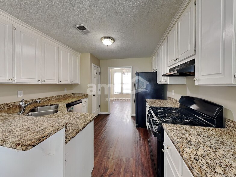 Building Photo - 5303 Rutland Ct