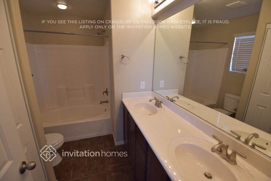 Building Photo - 7962 Valladolid Ave