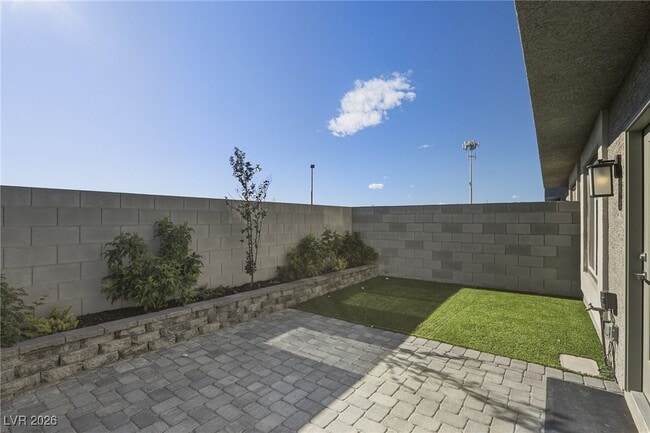 Building Photo - 4971 Aitana Ave