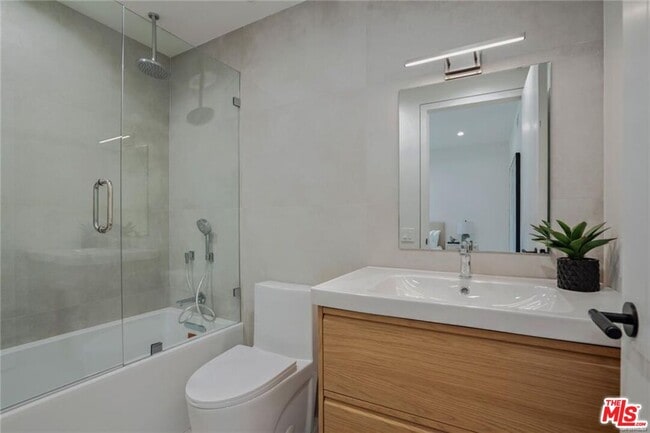 Building Photo - 4939 Petit Ave