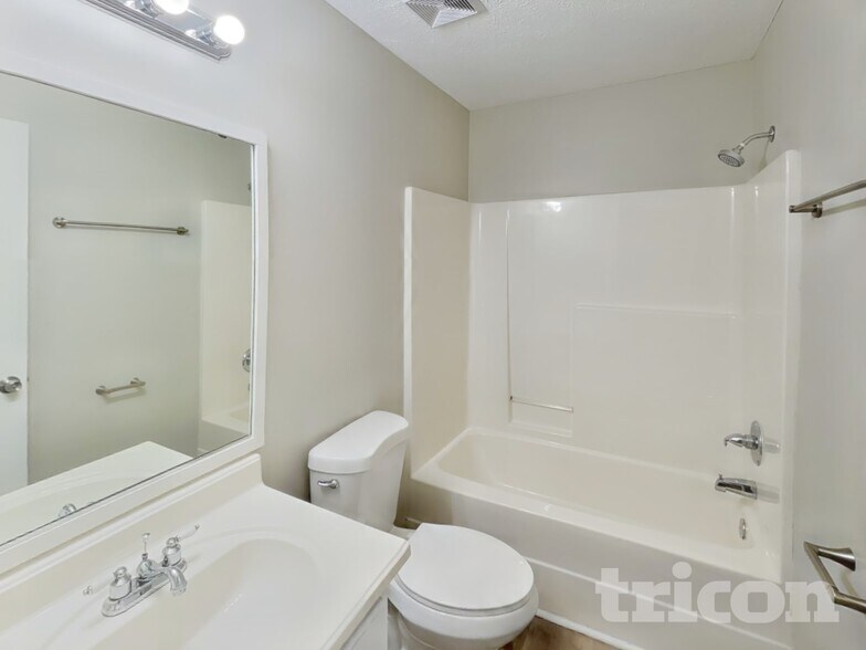 Building Photo - 531 Winning Dr