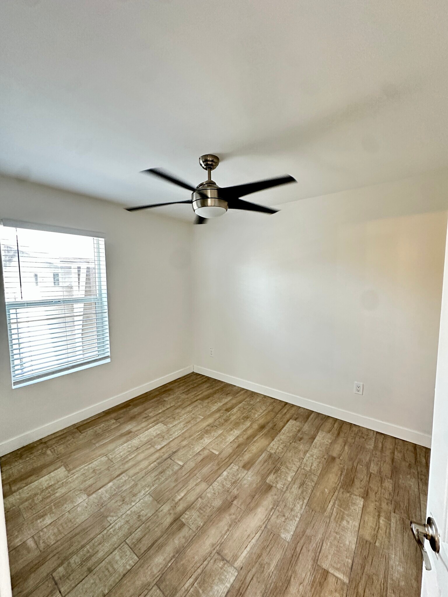 Building Photo - 2308 N 28th PL
