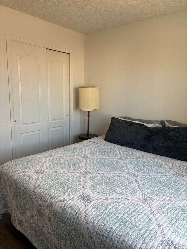 Building Photo - 4 Bedroom 3.5 Bath in Widefield