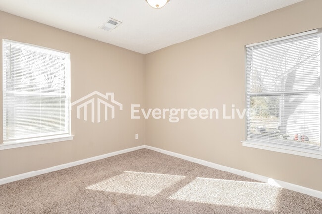 Building Photo - 1597 Michael St