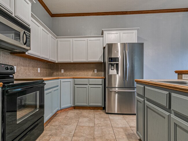 Building Photo - 4117 Green Apple Dr