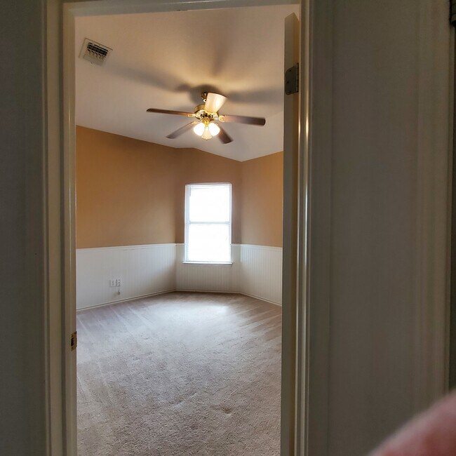 Building Photo - 121 Mesa Del Sol