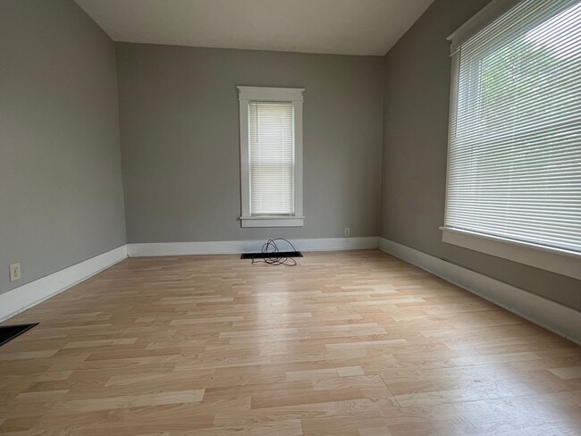 Building Photo - Two Story Home