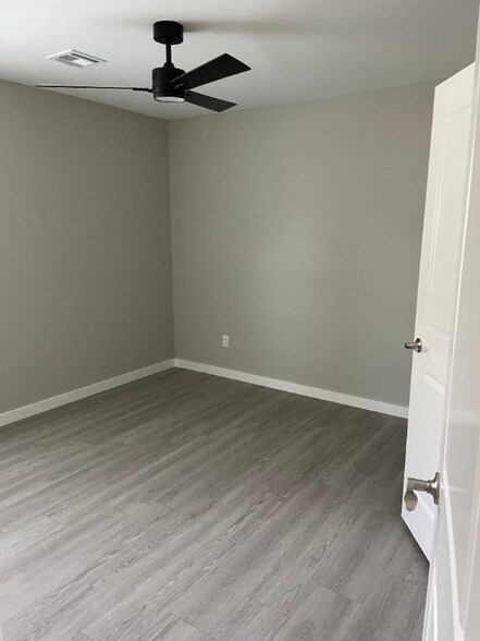 Building Photo - 238 E Young Pl