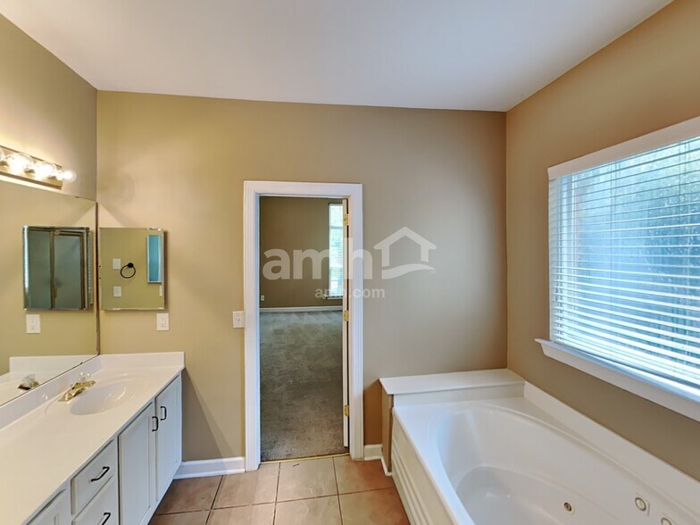 Building Photo - 317 Stone Heath Ct