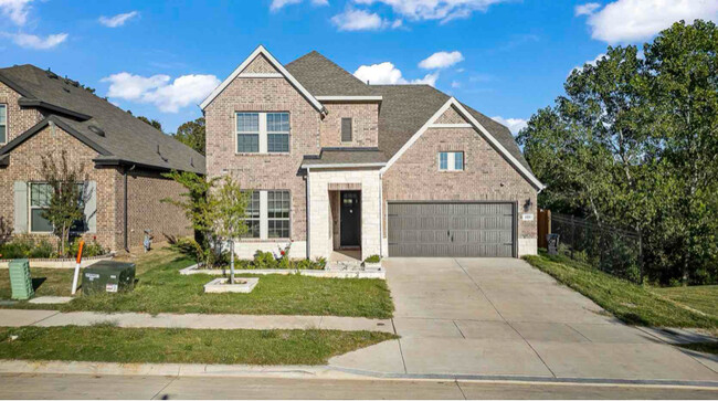 Primary Photo - 1529 Woodford Pl