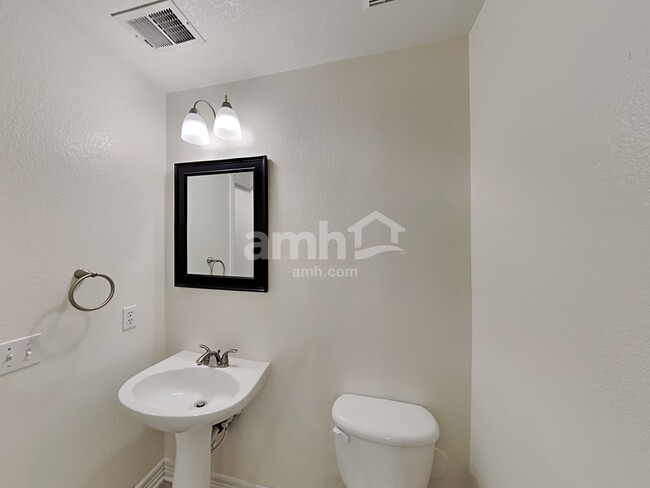 Building Photo - 6078 E 137th Ave