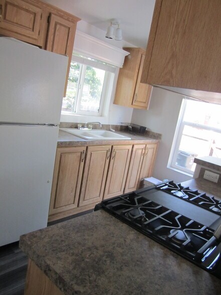 Building Photo - 540 Shortt Rd