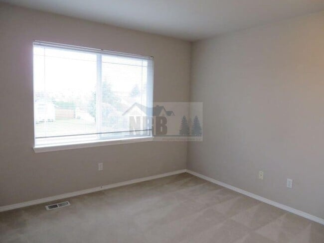 Building Photo - Enchanting, Elegant and Immaculate Home in...