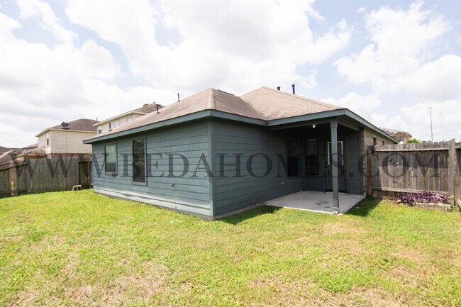 Building Photo - 9134 St Laurent Ln