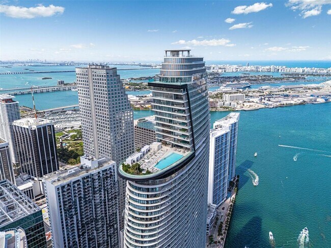 Building Photo - 300 Biscayne Blvd Way