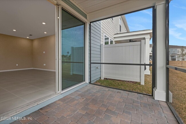 Building Photo - 365 Cherry Elm Dr