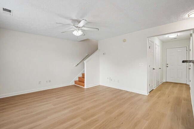 Building Photo - 919 Tapoco Ct