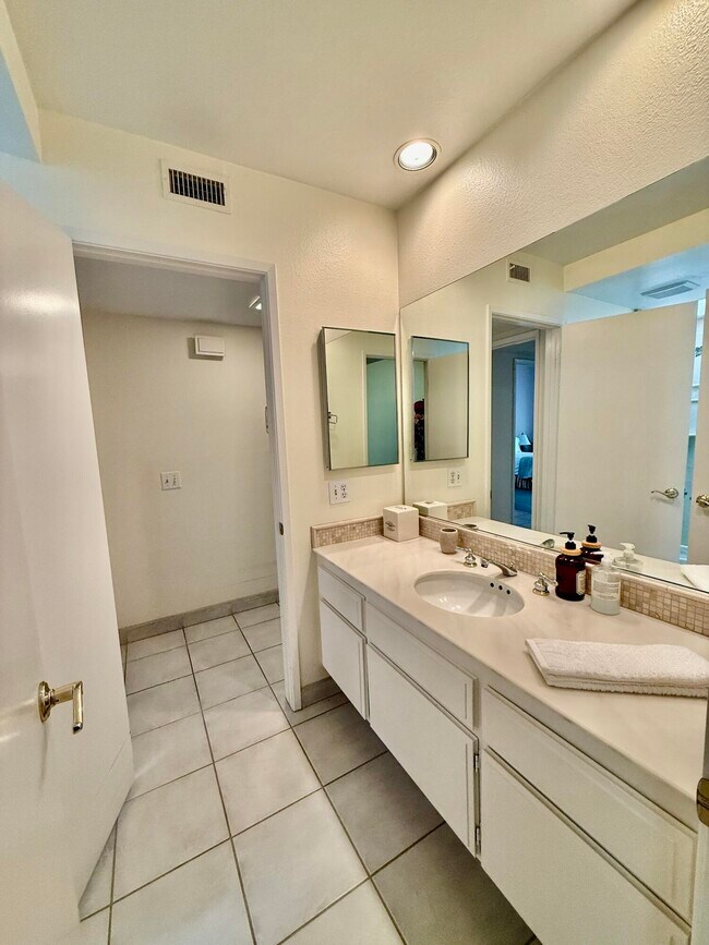 Building Photo - 48835 Mescal Ln