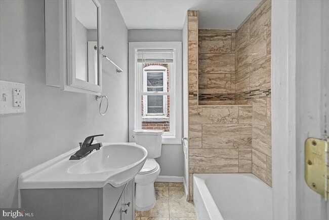 Building Photo - 203 N Dupont St