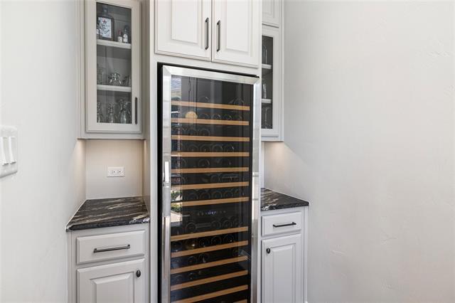 Building Photo - 17431 Woods Edge Dr