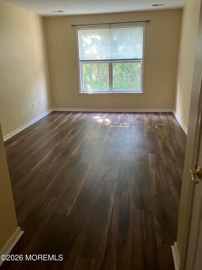 Building Photo - 335 St Andrews Pl