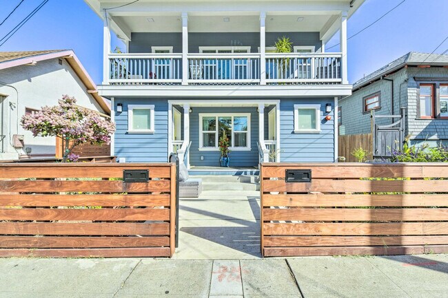 Building Photo - 532 52nd St