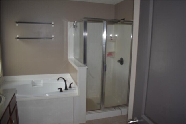 Building Photo - 43 Jessel Ln
