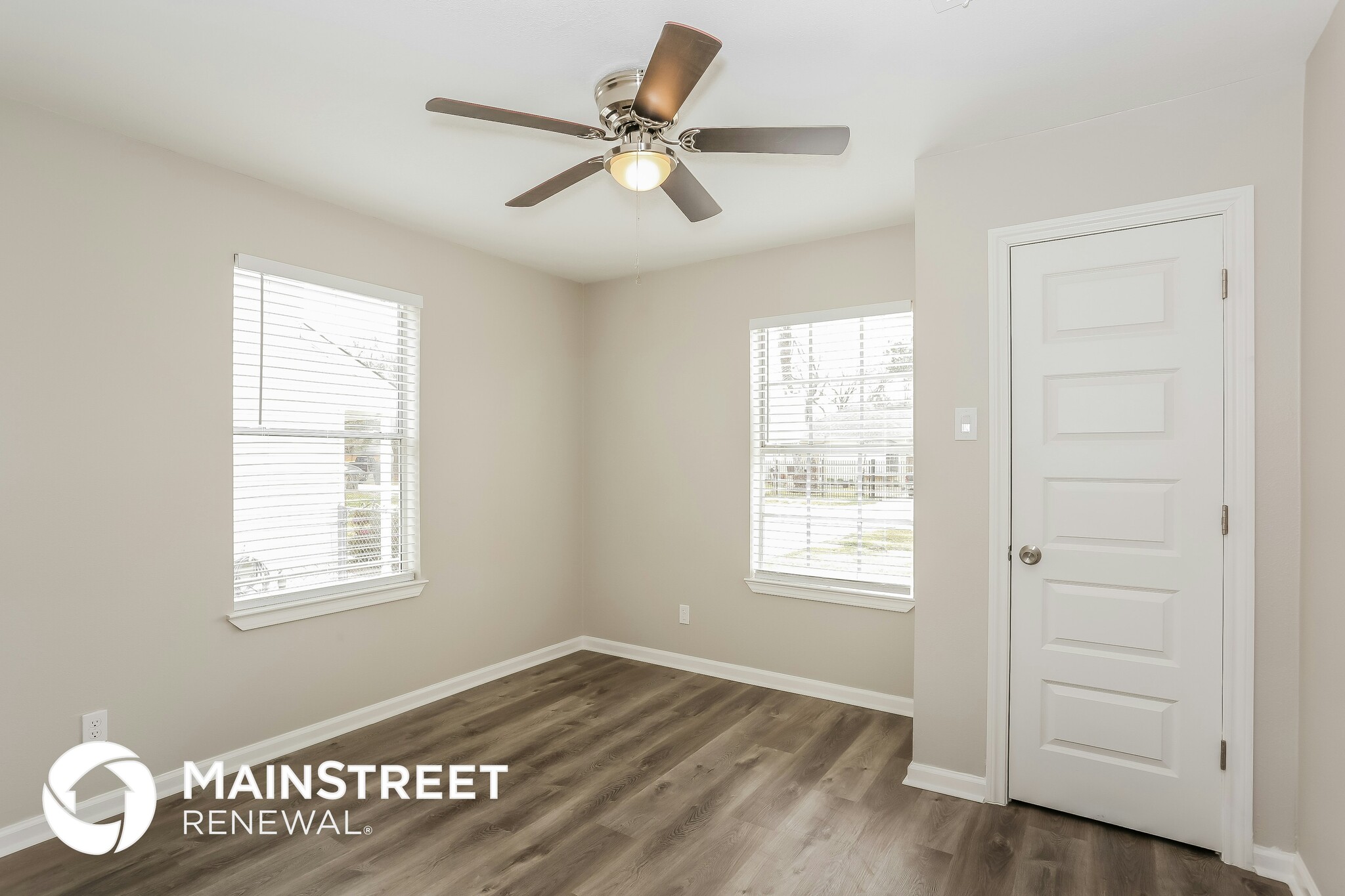 Building Photo - 1023 Hahlo St