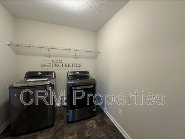 Building Photo - 18743 Abigail Cir