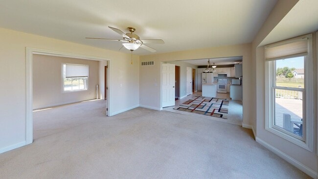 Building Photo - 3 Bedroom House for Rent