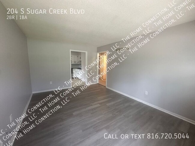 Building Photo - 204 S Sugar Creek Blvd