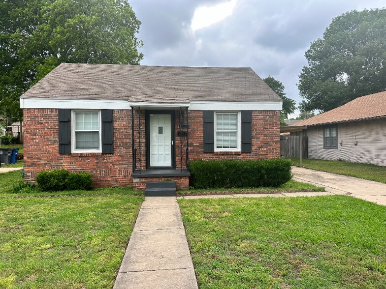 Primary Photo - 1338 S Pittsburg Ave