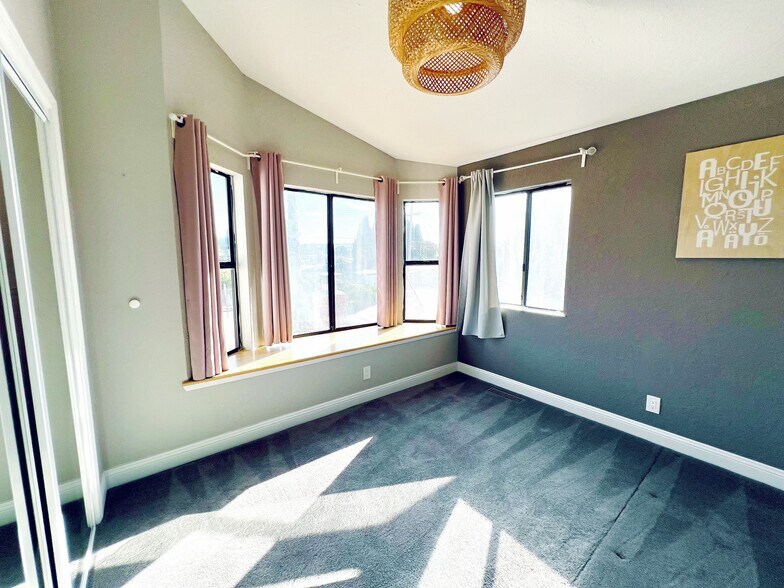 #201 - 1495 Kavanaugh Dr