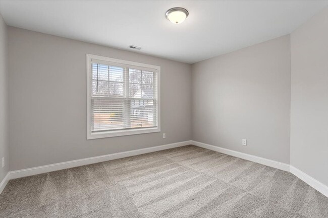 Building Photo - Charming 4 Bed, 3Bath in Clayton, NC