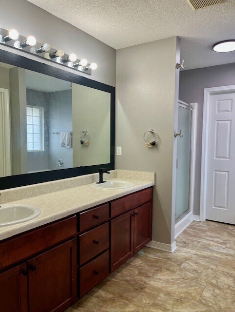Building Photo - 9866 Parker Lake Cir