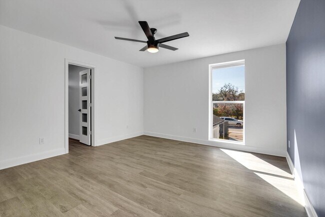 Building Photo - 12564 Memorial Dr