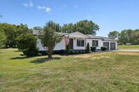 Building Photo - 934 Old Rome Pike